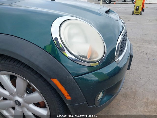 2009 MINI COOPER S WMWMF735X9TT95863 Photo 5