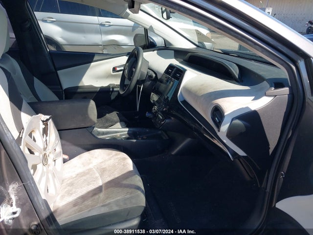 Toyota Prius Two 2016 JTDKBRFU0G3509287 Image 5