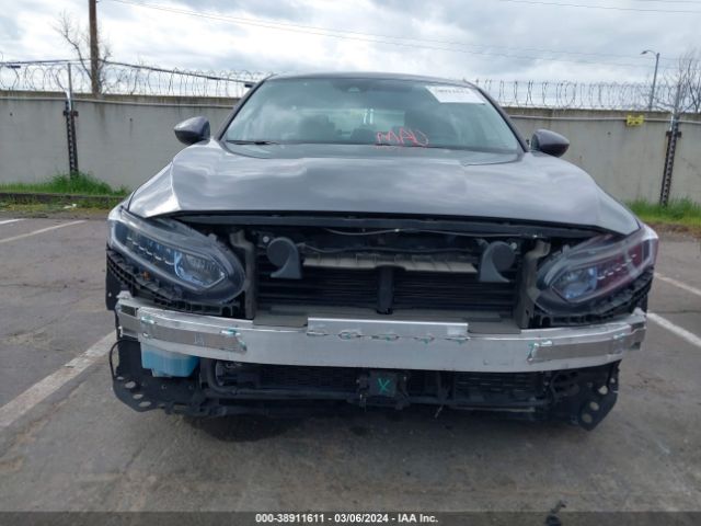1HGCV3F44JA000686 Honda Accord Hybrid Ex