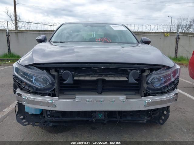 1HGCV3F44JA000686 Honda Accord Hybrid Ex
