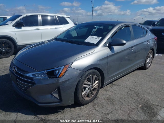 Hyundai ELANTRA SEL 2019 5NPD84LF3KH422500 Image 2