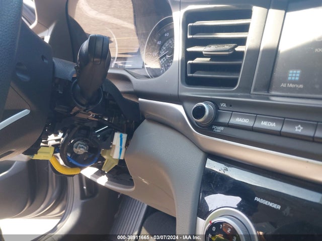 Hyundai ELANTRA SEL 2019 5NPD84LF3KH422500 Image 6