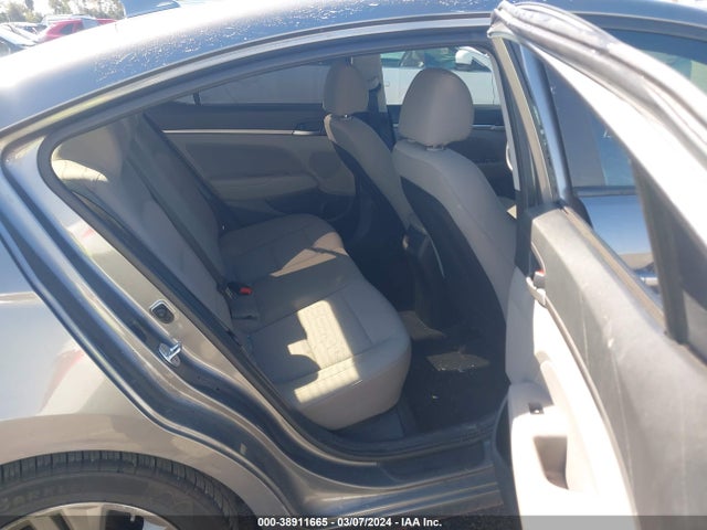 Hyundai ELANTRA SEL 2019 5NPD84LF3KH422500 Image 8