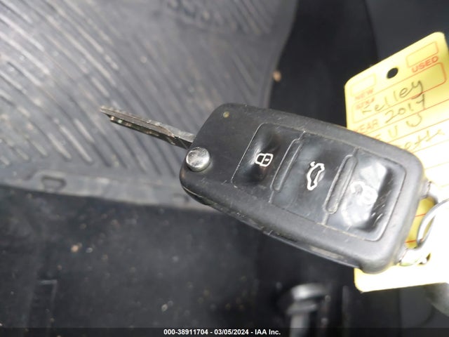 3VWD07AJ4EM376980 Volkswagen Jetta 1.8t Se