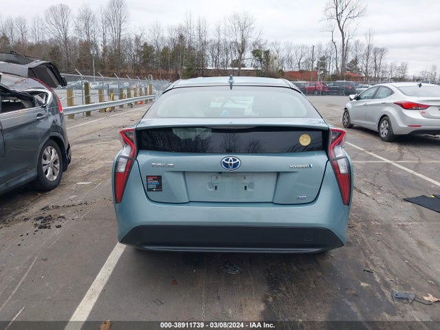 Toyota Prius Two Eco 2018 JTDKARFU6J3057873 Image 15