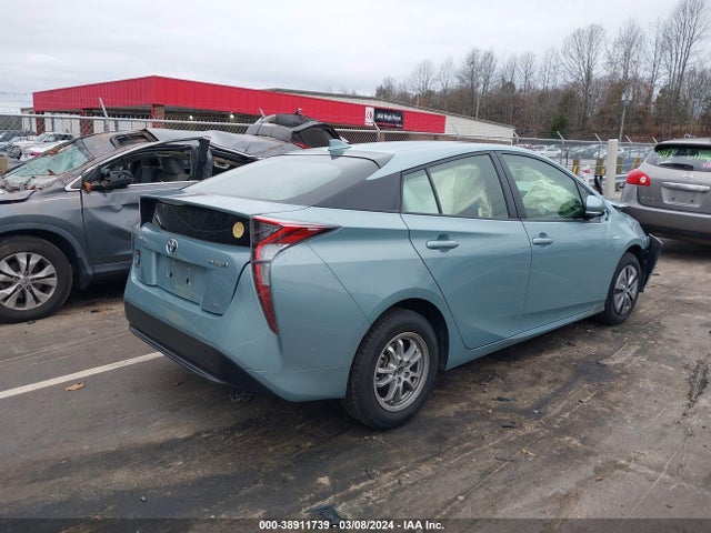 Toyota Prius Two Eco 2018 JTDKARFU6J3057873 Image 4
