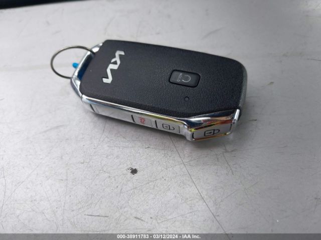 KNDEUCAA9R7524433 KIA SELTOS S