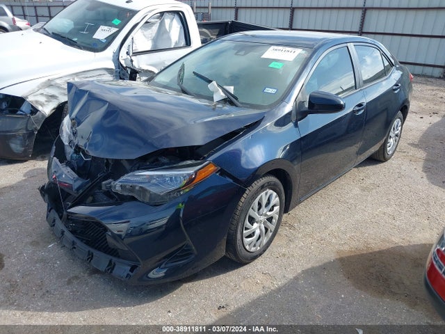 Toyota COROLLA LE 2019 5YFBURHEXKP898486 Image 2