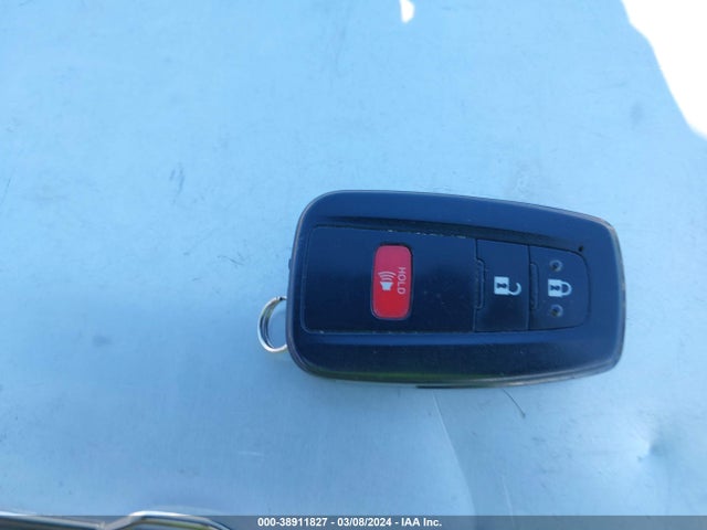 Toyota Prius Two 2016 JTDKBRFUXG3005524 Image 11