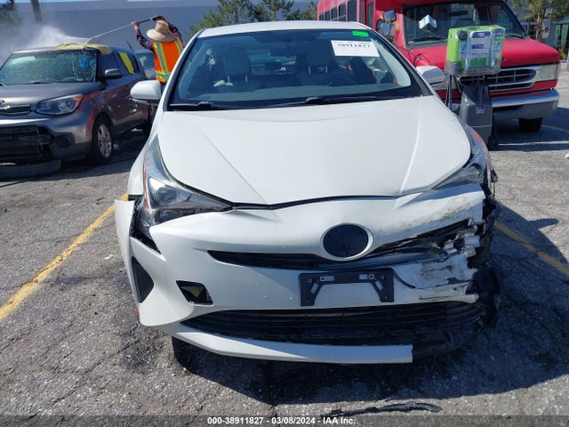 Toyota Prius Two 2016 JTDKBRFUXG3005524 Image 13