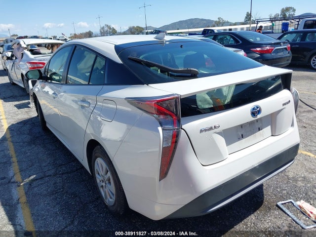 Toyota Prius Two 2016 JTDKBRFUXG3005524 Image 3