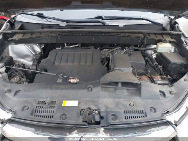Toyota Highlander Xle V6 2016 5TDKKRFH4GS140564 Image 10