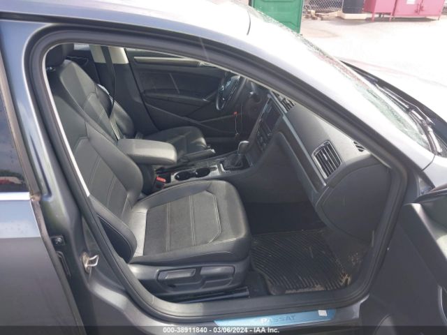 1VWBA7A30JC020091 Volkswagen Passat 2.0t Se