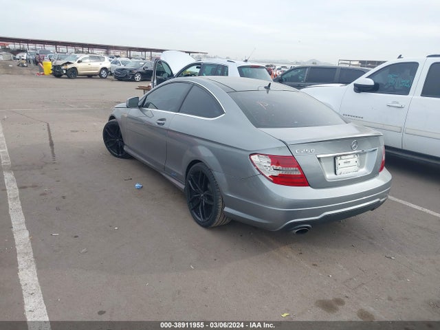 Mercedes-Benz C 250 2014 WDDGJ4HB9EG287206 Image 3