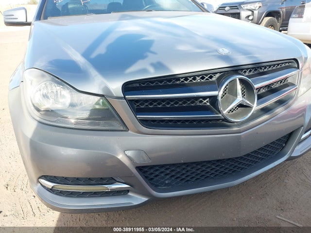 Mercedes-Benz C 250 2014 WDDGJ4HB9EG287206 Image 6