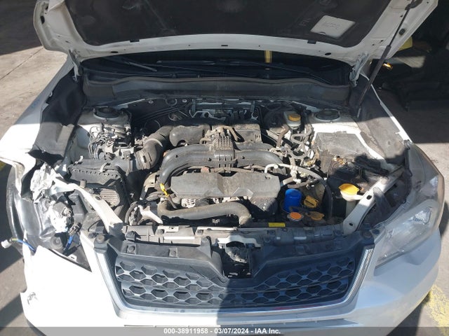 Subaru Forester 2.5i Touring 2014 JF2SJAPC3EH474949 Image 10