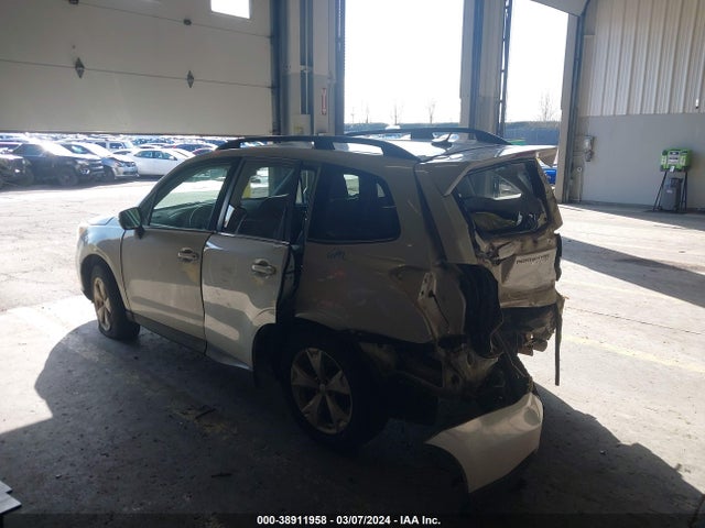 Subaru Forester 2.5i Touring 2014 JF2SJAPC3EH474949 Image 3