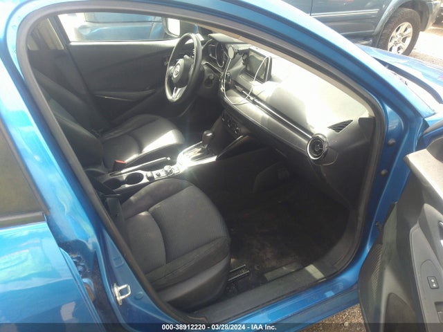 Scion IA 2016 3MYDLBZV7GY100861 Image 5
