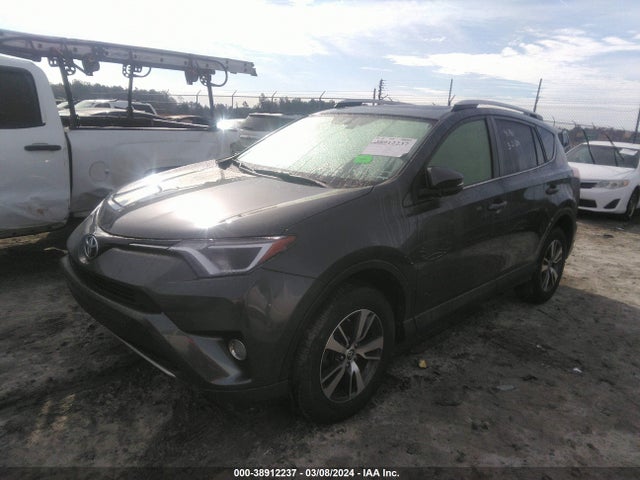 Toyota Rav4 Xle 2016 JTMRFREV8GD184041 Image 2