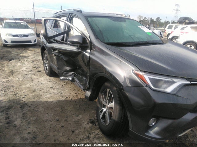 Toyota Rav4 Xle 2016 JTMRFREV8GD184041 Image 6