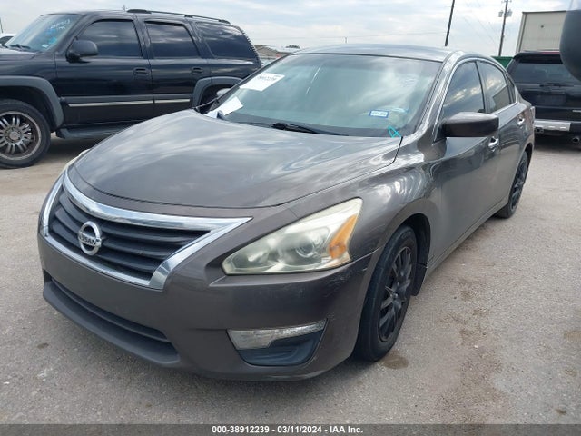 Nissan Altima 2.5 S 2014 1N4AL3AP3EN332975 Image 2