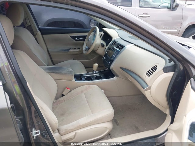 Nissan Altima 2.5 S 2014 1N4AL3AP3EN332975 Image 5