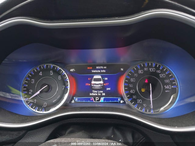 Chrysler 200 C 2015 1C3CCCEGXFN543576 Image 7