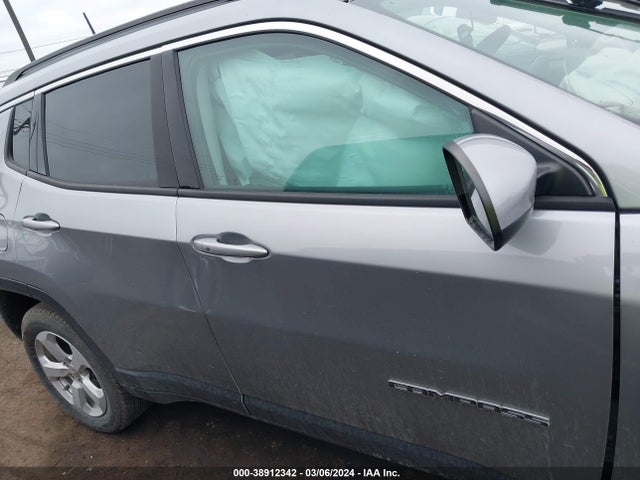 Jeep Compass Latitude 4x4 2018 3C4NJDBB7JT479272 Image 13