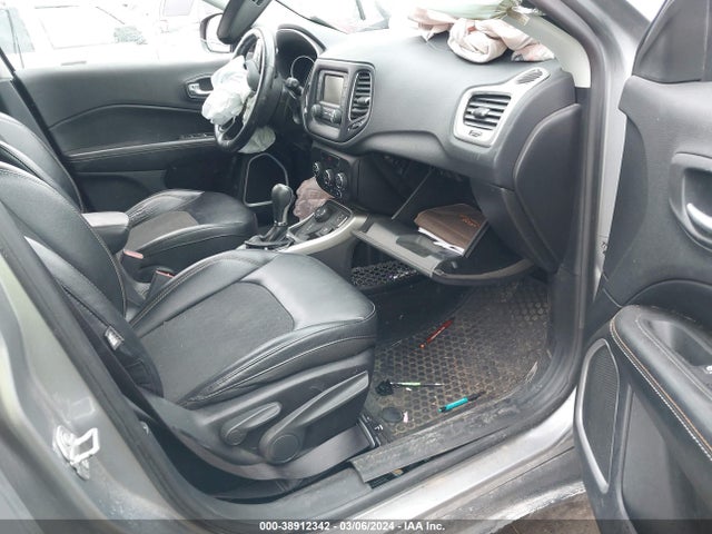 Jeep Compass Latitude 4x4 2018 3C4NJDBB7JT479272 Image 5