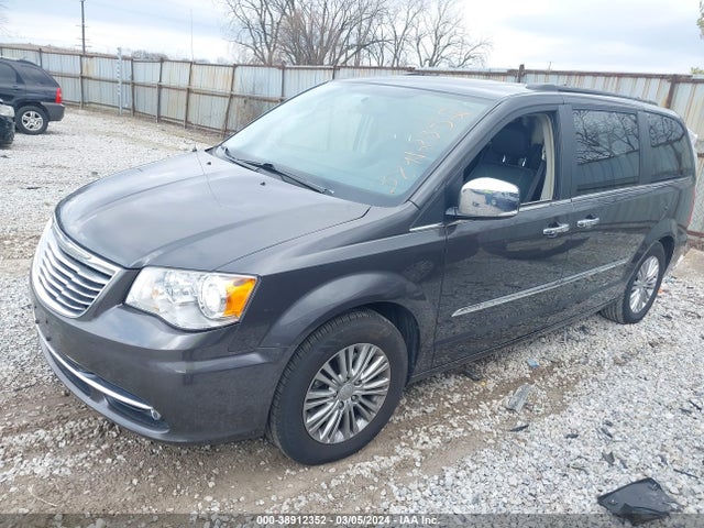 2C4RC1CG7GR121864 Chrysler Town & Country Touring-l Anniversary Edition
