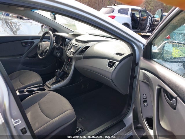 Hyundai ELANTRA SE 2014 5NPDH4AE9EH486460 Image 5