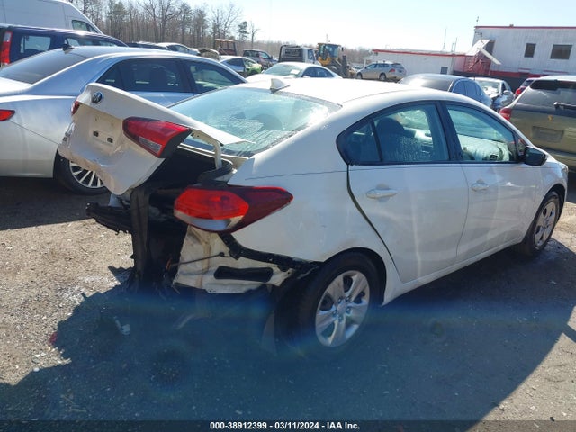 KIA FORTE LX 2017 3KPFK4A75HE143682 Image 4