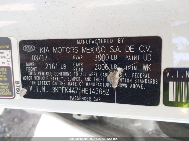 KIA FORTE LX 2017 3KPFK4A75HE143682 Image 9