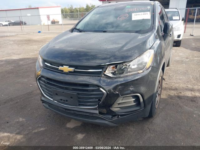 3GNCJKSB1JL269561 Chevrolet TRAX LS