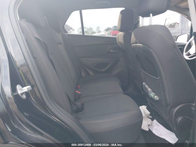 3GNCJKSB1JL269561 Chevrolet TRAX LS
