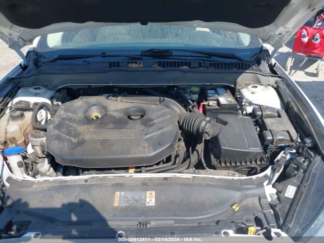 3FA6P0H94FR166805 Ford FUSION SE