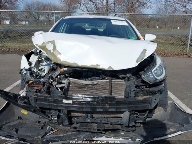 5NPDH4AE6GH737146 Hyundai ELANTRA SE