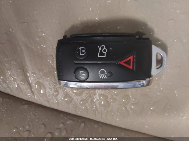 2009 JAGUAR XF SAJWA05B79HR03666 Photo 10