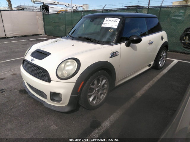 2008 MINI COOPER S WMWMF73508TT89472 Photo 1