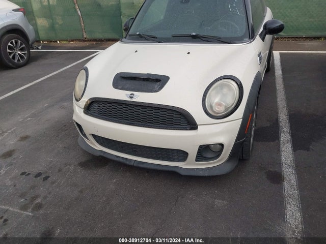 2008 MINI COOPER S WMWMF73508TT89472 Photo 5
