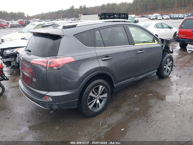Toyota Rav4 Xle 2017 JTMRFREV0HJ709788 Image 4