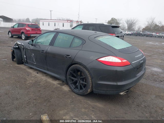 2011 PORSCHE PANAMERA WP0AA2A79BL021844 Photo 2
