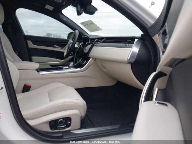 2024 JAGUAR XF SAJBL4GX9RCY93793 Photo 4