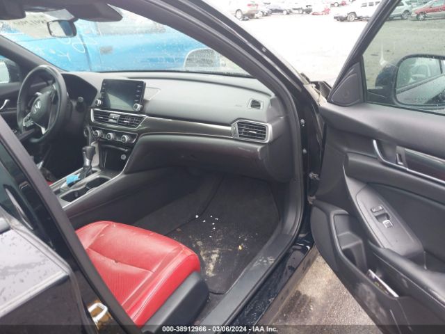 1HGCV1F32JA068089 Honda Accord Sport