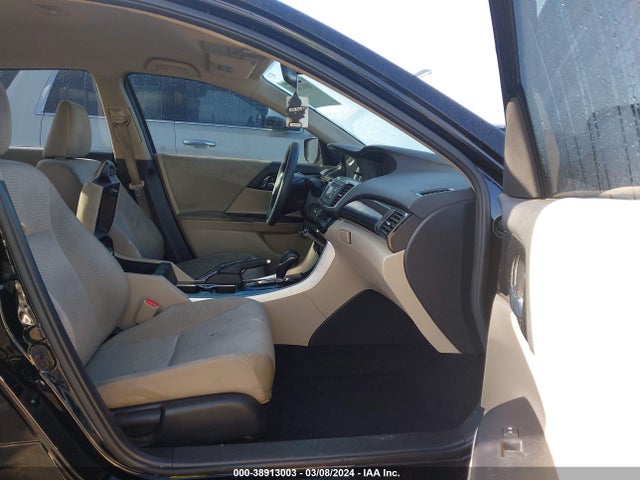 Honda ACCORD LX 2017 1HGCR2F37HA113046 Image 5