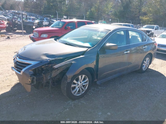 Nissan Altima 2.5 S 2014 1N4AL3AP3EC321793 Image 2