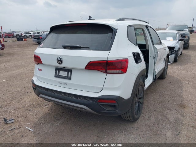 3VVCX7B24NM090159 Volkswagen Taos 1.5t S