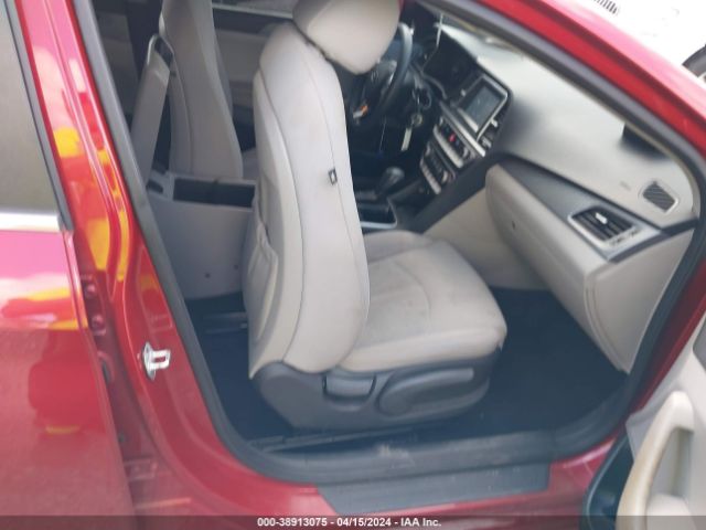 5NPE24AF9JH633594 Hyundai SONATA SE