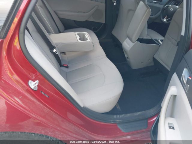 5NPE24AF9JH633594 Hyundai SONATA SE