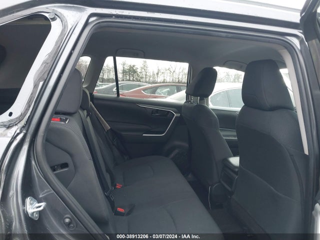 Toyota RAV4 LE 2021 2T3K1RFV0MC160637 Image 8